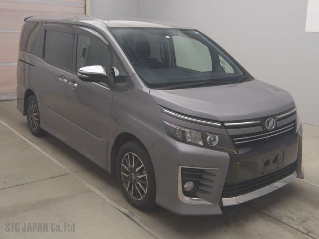 Toyota Voxy 2014 2000cc Image