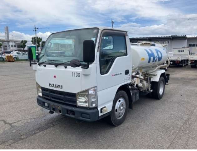 Isuzu Elf Water Truck  2009 3000 Image