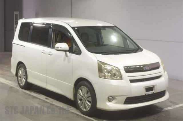 Toyota Noah 2014 2000 Image