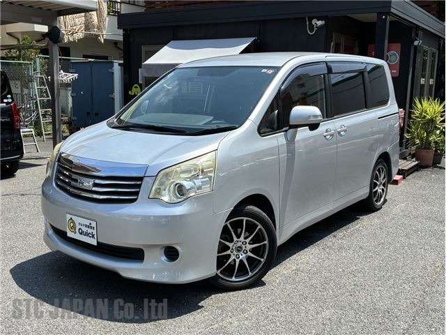 Toyota Noah 2019 2000 Image