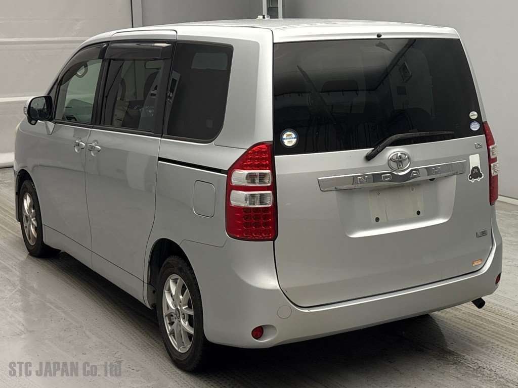 Toyota Noah  2016 2000cc Image