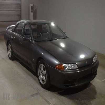 Buy Japanese Nissan Skyline  At STC Japan