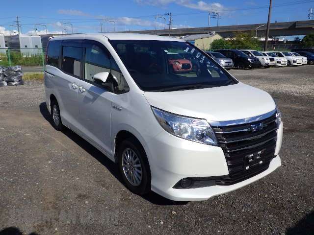 Toyota Noah 2015 1800 CC Image