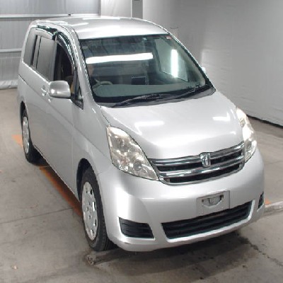 Toyota Isis 2003 2000cc Image